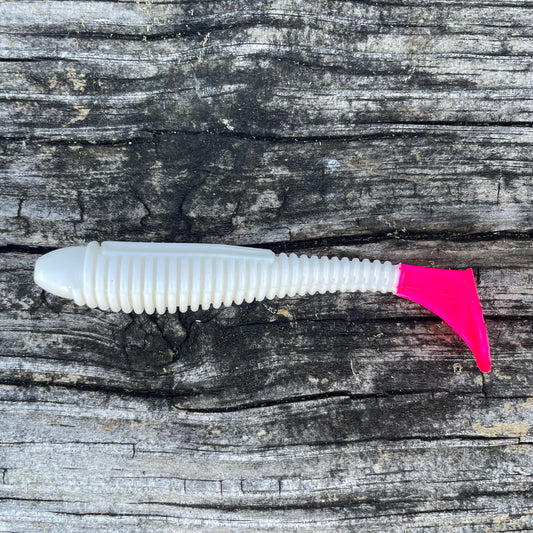 Flats Shad Retro w/Pink Tail 3.8”