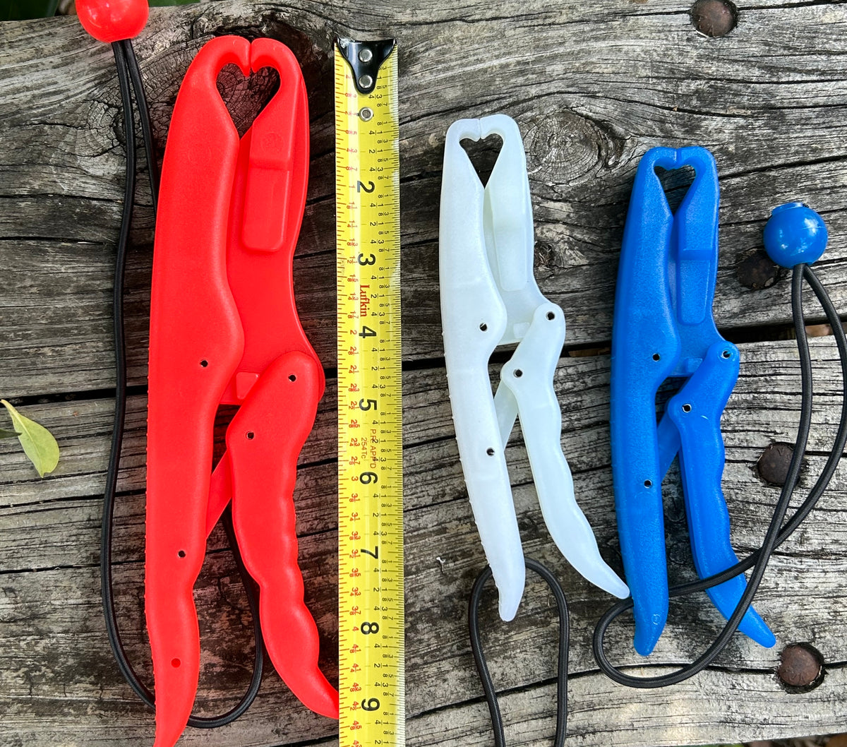 Floatater Flatwater Baits Red Glow Fish Gripper 9”